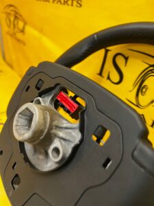 KIEROWNICA SKÓRA MULTIFUNKCJA LAND ROVER DISCOVERY SPORT V L550 LIFT