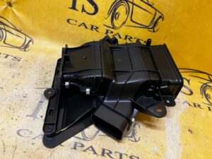 KRATKA NAWIEWU WLOT KANAŁ POWIETRZA PRZÓD LEWY PORSCHE PANAMERA 970 I LIFT