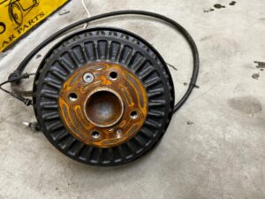 PIASTA BĘBEN ŁOŻYSKO ZAWIESZENIE TYŁ TYLNA PRAWY DACIA SANDERO III STEPWAY