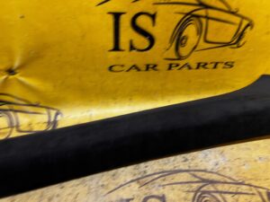 OSŁONA POSZYCIE SŁUPKA A PRZÓD PRAWY ALCANTARA PORSCHE CAYENNE II 7P5