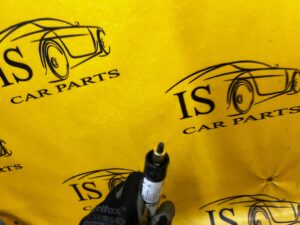 WYSTRZELONY NAPINACZ DOPINACZ PASA PRZÓD LEWY TESLA MODEL 3 PRZEDLIFT