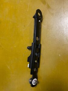 SUWAK REGULACJA WYSOKOŚCI PASA INFINITI Q70