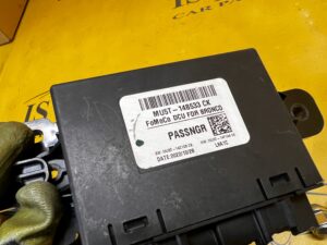 MODUŁ STEROWNIK DRZWI PRZÓD PRAWY PASAŻERA FORD BRONCO 21-