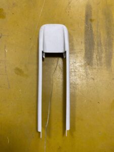 OSŁONA ZAŚLEPKA PROWADNICY FOTELA LEW INFINITI Q50