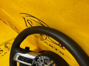 KIEROWNICA SKÓRA MULTIFUNKCJA MANETKI ŁOPATKI FORD MUSTANG VI USA