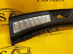 OSŁONA PASA TYŁ PROGU BAGAŻNIKA LR DISCOVERY L550