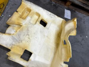 MATA WYGŁUSZENIE PODŁOGI TYŁ RENAULT MEGANE IV