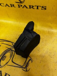 OSŁONA ZEWNĘTRZNA BŁOTNIKA PRAWA BMW 5 G30