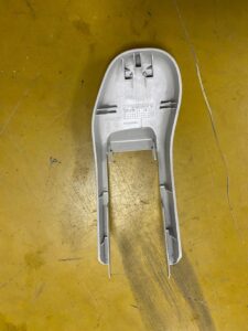 OSŁONA ZAŚLEPKA PROWADNICY FOTELA INFINITI Q50