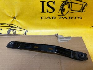 OBEJMA MOCOWANIE WSPORNIK BAKU PALIWA AUDI A8 D5