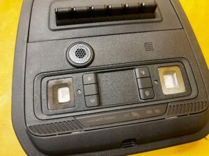 LAMPKA OŚWIETLENIE WNĘTRZA PODSUFITKI PRZÓD FORD BRONCO 21-