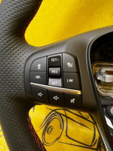 KIEROWNICA MULTIFUNKCJA FORD KUGA MK3 ST-LINE