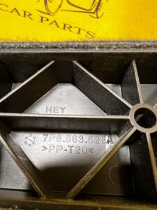 LISTWA BAGAŻNIKA PRAWA PORSCHE CAYENNE II 7P5