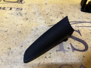 OSŁONA PLASTIK ZAŚLEPKA KLAMKI DRZWI TYŁ LEWY PORSCHE CAYENNE II 7P5