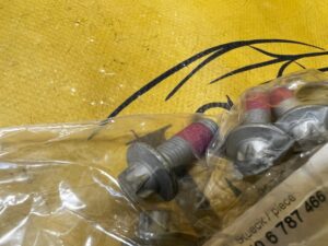 8 X ŚRUBA PIASTY KOŁA TYŁ M12X1,5X33-10.9 BMW X3 F25 X4 F26 NOWA OEM