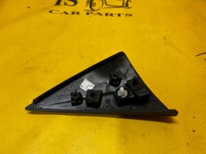 TRÓJKĄT OSŁONA KLAPY BAGAŻNIKA TYŁ PRAWY DACIA SANDERO III STEPWAY 2023R