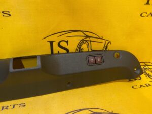 LISTWA OSŁONA KLAPY BAGAŻNIKA MERCEDES W257