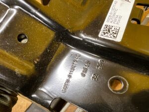 WSPORNIK UCHWYT MOCOWANIE TUNELU ŚRODKOWEGO FORD BRONCO 21-