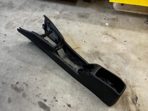 TUNEL ŚRODKOWY SCHOWEK UCHWYT NA KUBEK CUPHOLDER PEUGEOT 208 I A9 EU