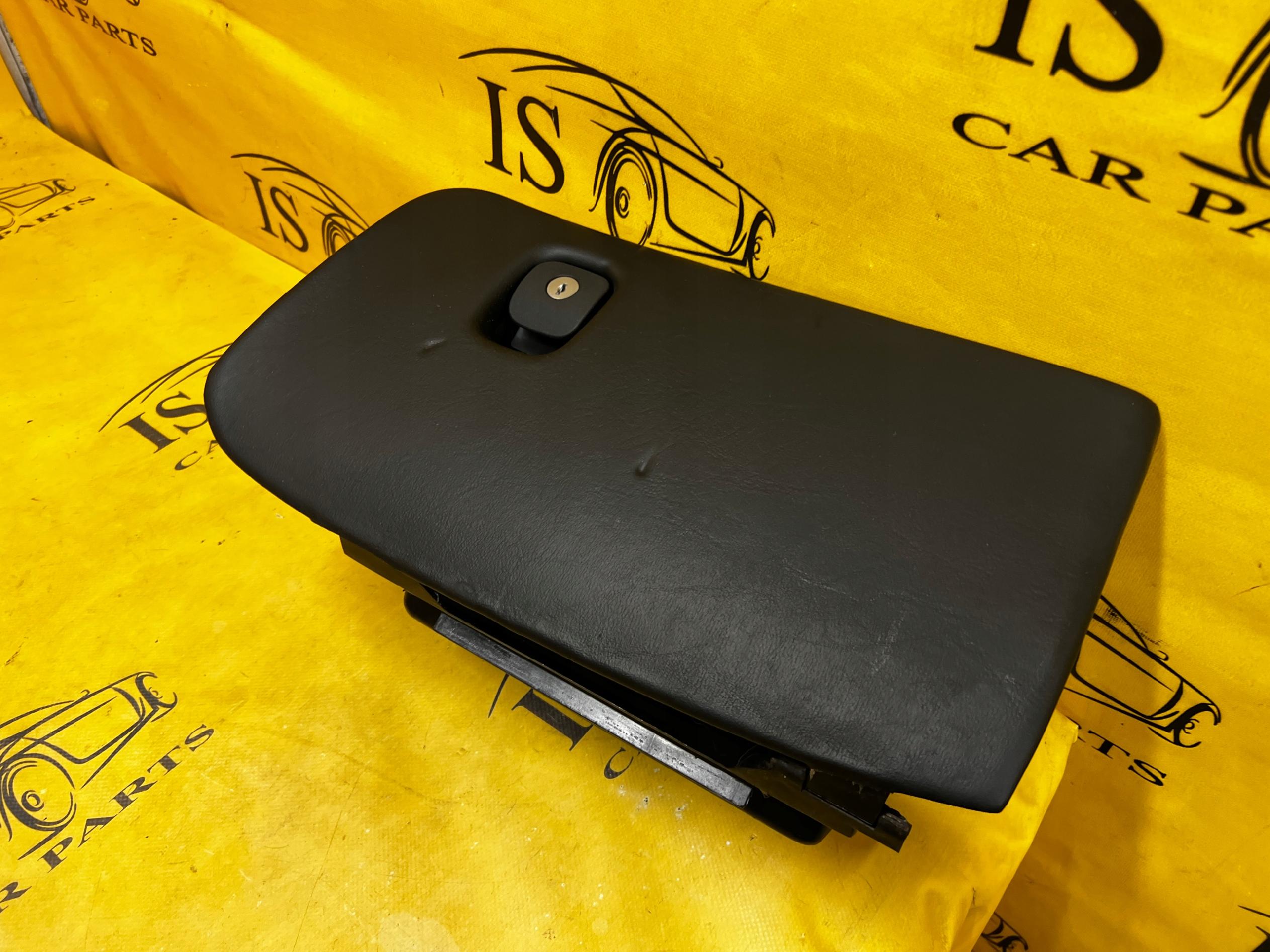 SCHOWEK PASAŻERA DESKI KONSOLI PRAWY CHEVROLET CORVETTE C5 97-04