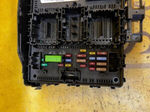 MODUŁ BCM SKRZYNKA BEZPIECZNIKÓW FORD ESCAPE MK4 1.5 ECOBOOST