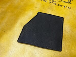 MATA GUMA WKŁADKA SCHOWKA KONSOLI ŚRODKOWEJ PODŁOKIETNIKA MERCEDES GL X166