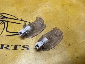 2 X LAMPKA OŚWIETLENIE TAPICERKI WNĘTRZA MERCEDES CLS W218 C W204