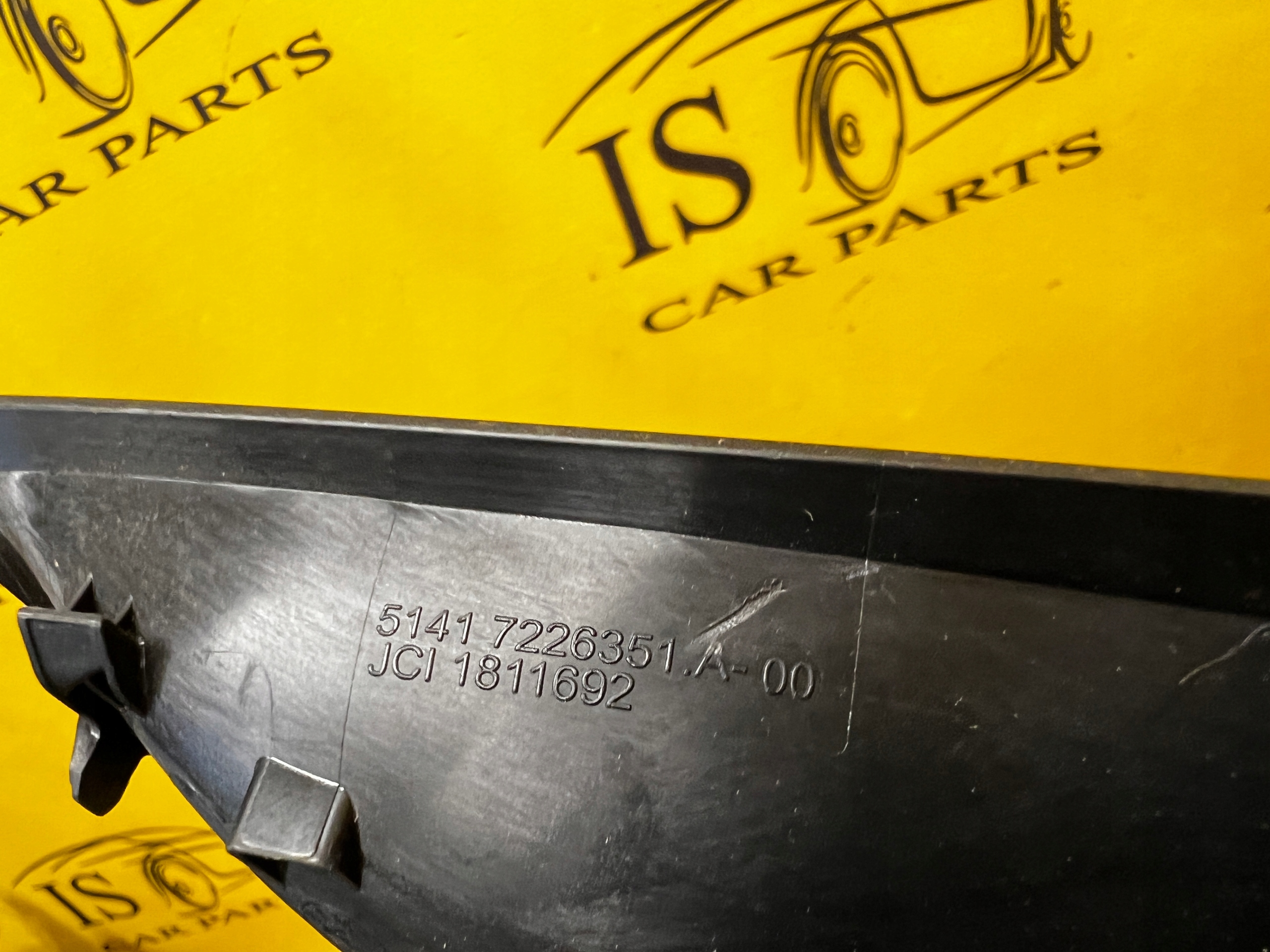 OSŁONA WNĘKA KLAMKI WEWNĘTRZNEJ LEWA BMW 5 F10 F11