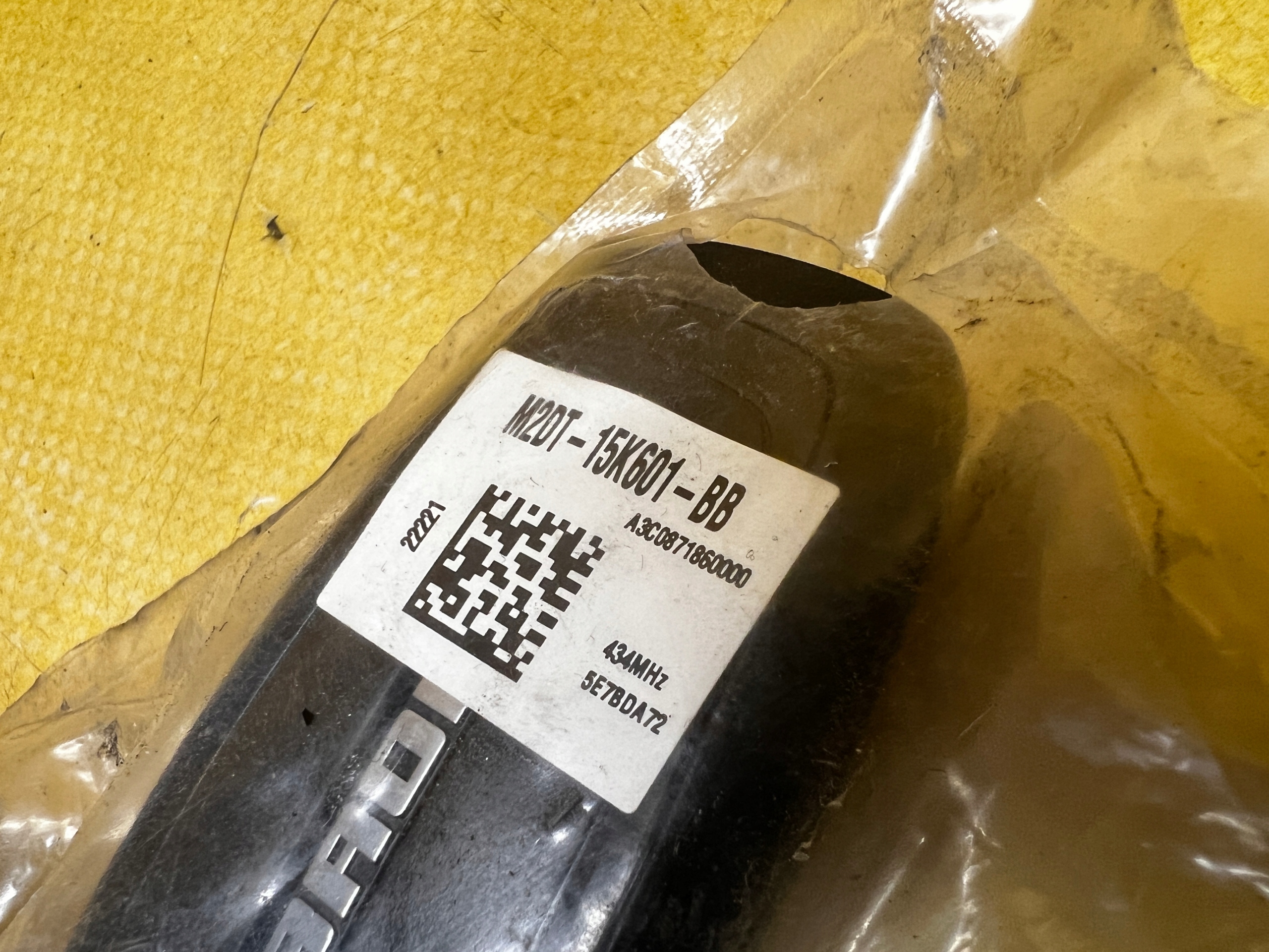 PILOT KLUCZYK KEY FORD BRONCO 21- M2DT-15K601-BB