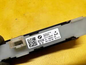 PRZEŁĄCZNIK PRZYCISK PANEL FOTELA PRZÓD LEWY PASAŻERA BMW 5 F07 F10 7 F01