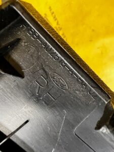 OSŁONA ZAŚLEPKA DESKI SŁUPKA A PRAWA FORD FIESTA MK8