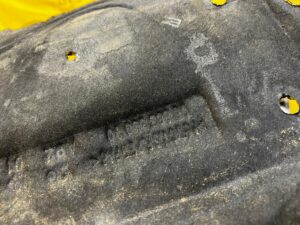 OSŁONA WYGŁUSZENIE ŚCIANY GRODZIOWEJ PEUGEOT 508 I 2.0 HDI RXH 4HYBRID EU