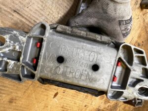 ŁAPA MOCOWANIE PODUSZKA SILNIKA PEUGEOT 508 I 2.0 HDI