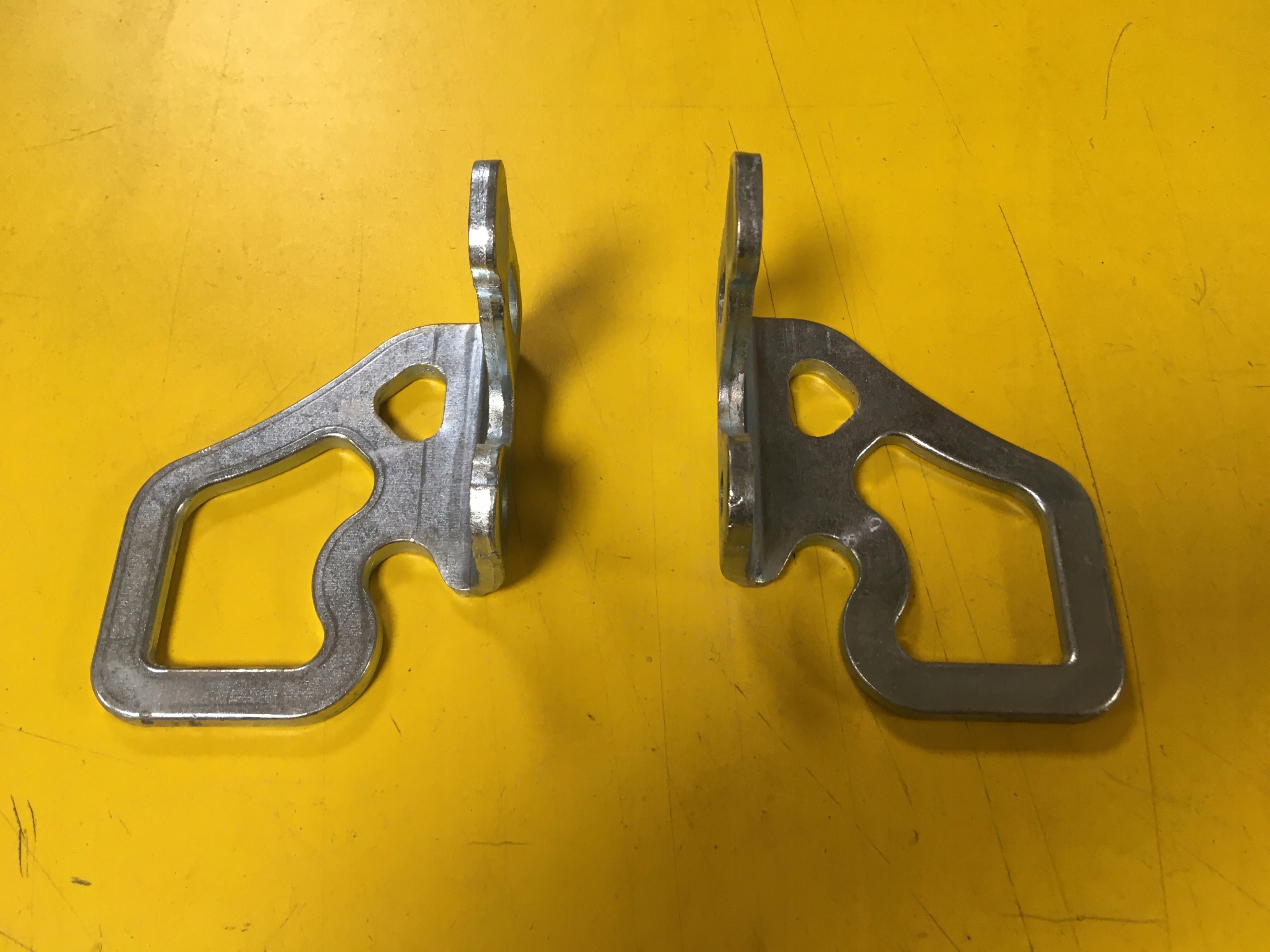 WSPORNIK MOCOWANIE KANAPY TYŁ MERCEDES INFINITI