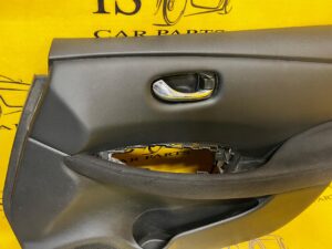 PRAWA TAPICERKA BOCZEK DRZWI PRZÓD NISSAN LEAF ZE0