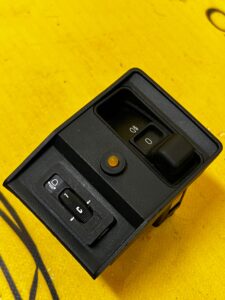 WŁĄCZNIK PRZEŁĄCZNIK PANEL ŚWIATEŁ RAMKA BMW 5 E34