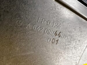 OBUDOWA FILTRA POWIETRZA MERCEDES CLS W218 3.0 CDI