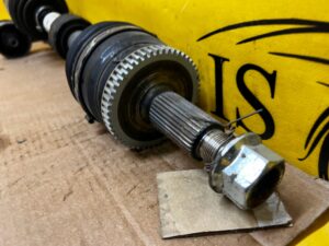 PÓŁOŚ PRZÓD PRZEDNIA PRAWY PRAWA KIA SORENTO III 2.2 CRDI