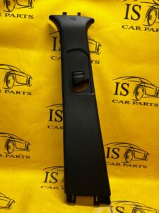 POSZYCIE SŁUPKA LEWE JEEP GRAND CHEROKEE WK2