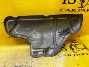 OSŁONA TERMICZNA KOLEKTORA LEWA PORSCHE CAYENNE II 7P5 4.8 V8