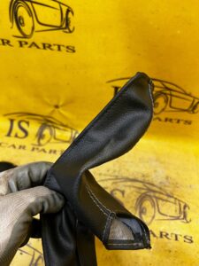 MIESZEK OSŁONA HAMULCA RĘCZNEGO TOYOTA HILUX VIII 8