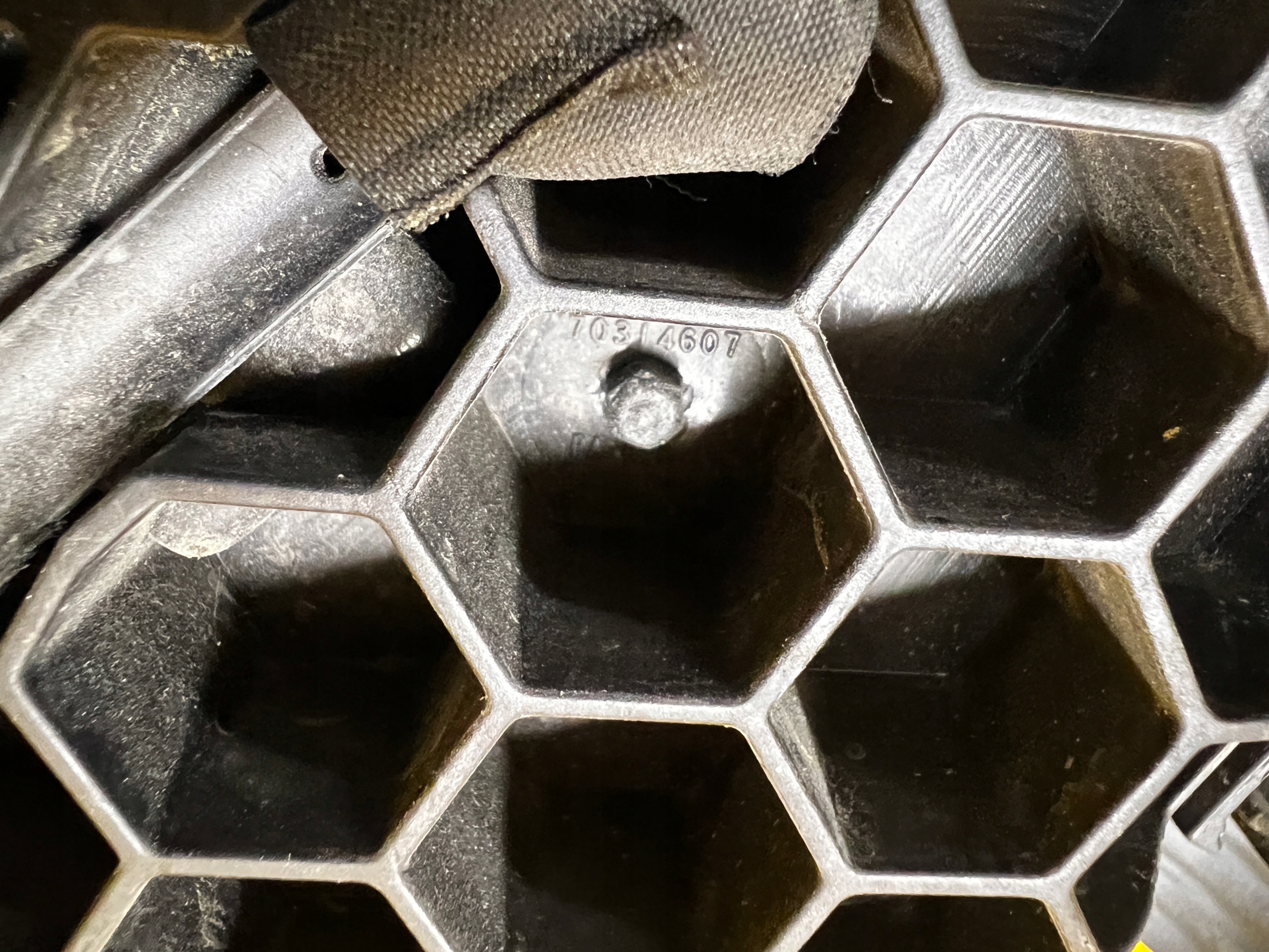 MOCOWANIE WSPORNIK FILTRA PALIWA BMW X5 E70