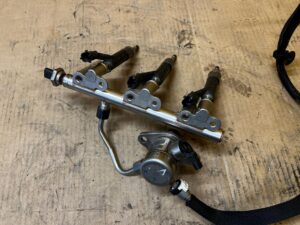 LISTWA WTRYSKOWA WTRYSKIWACZE POMPA CITROEN C3 III PEUGEOT 208 II 1.2 THP