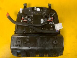 LAMPKI PANEL PODSUFITKI SCHOWEK KIA SORENTO III