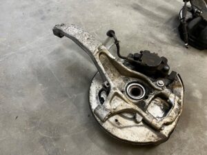 ZWROTNICA PIASTA TARCZA ZACISK PRZÓD LEWY VOLVO XC90 II 2.0 D D4