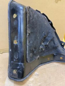 OSŁONA ZAŚLEPKA BLACHA FORD MUSTANG MK6 VI S550