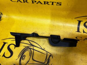 ŚLIZG WSPORNIK MOCOWANIE MASKI PODSZYBIA PRAWY RANGE ROVER EVOQUE II L551