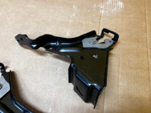 KOMPLET ZAWIASY PODŁOGI BAGAŻNIKA KANAPY TYŁ FORD FIESTA MK8