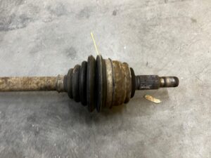 PÓŁOŚ PÓŁOŚKA PRZÓD LEWY LEWA PEUGEOT 308 II T9 1.6 E-HDI