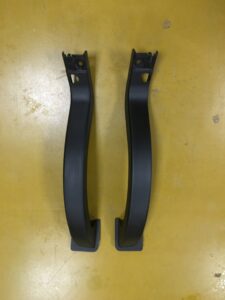 PRAWA OSŁONA ZAWIASU BAGAŻNIKA RENAULT TALISMAN